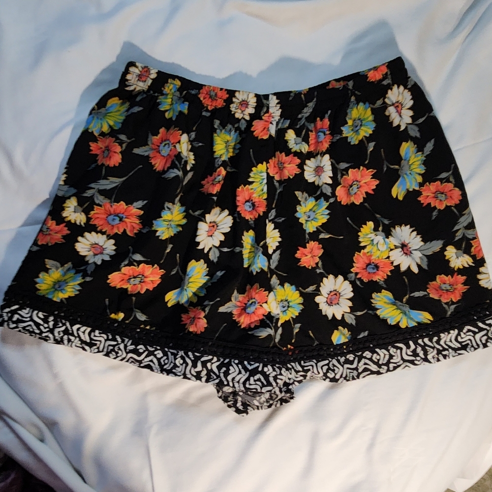 Floral silky nightshorts - L